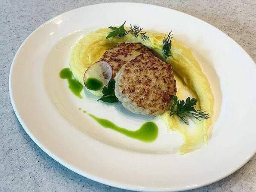 Котлетки с картофельным пюре